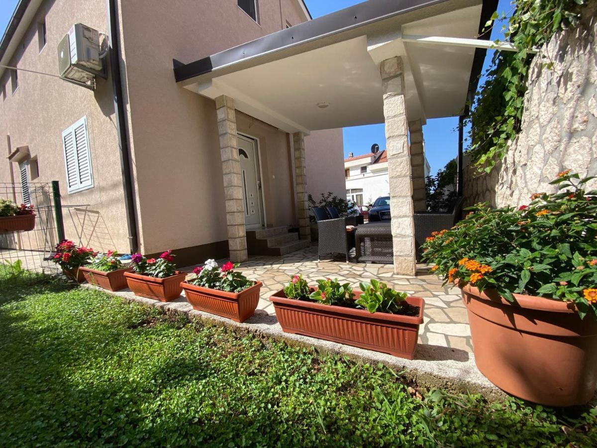 Momentera Apartments Kotor Exterior foto